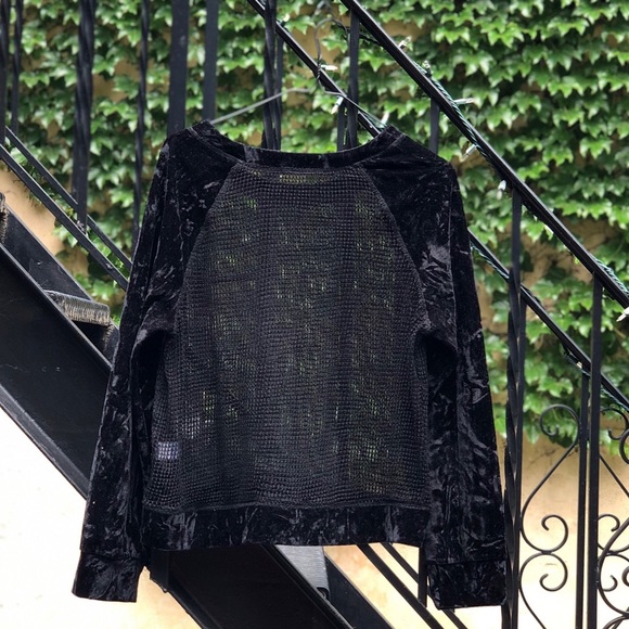 Lulumari Sheer Velvet Top - Picture 5 of 9